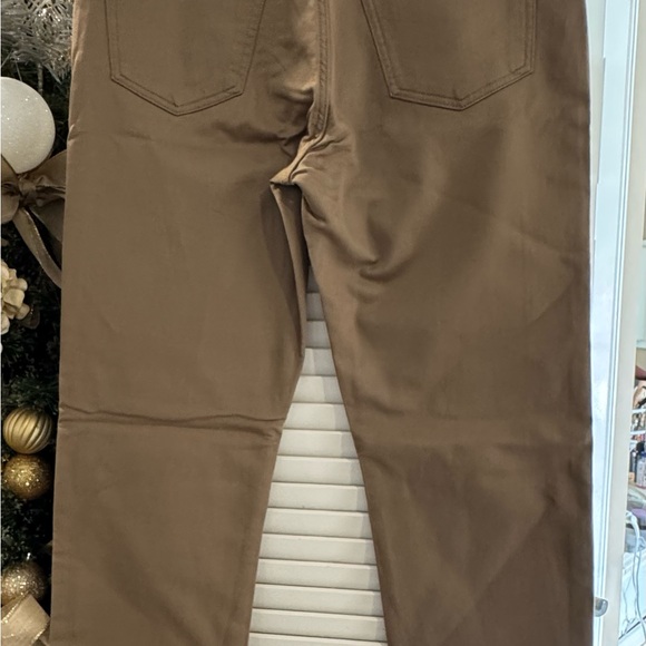 New with tags- Men’s  32x32 Banana Republic Tan Trouser/jeans  5 pocket pants - Picture 3 of 4